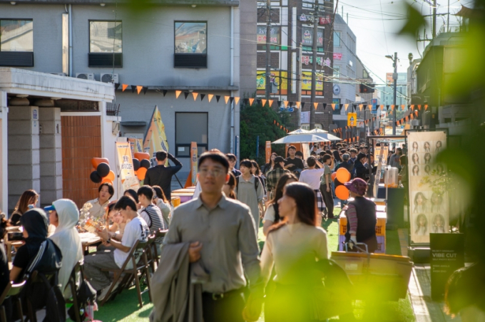 동명동 상권 거리 풍경, 광주 동구 제공